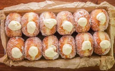 Super Easy & Delicious Donuts with Lemon Crème Filling