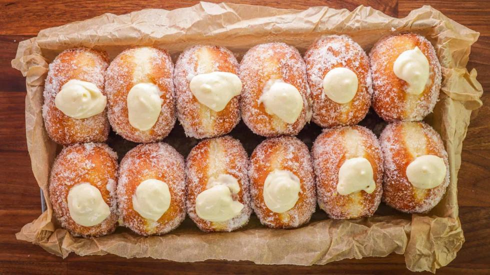 Super Easy & Delicious Donuts with Lemon Crème Filling ChainBaker