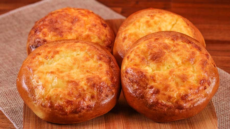 Pan Casero, Super Cheesy Bolivian Style Buns